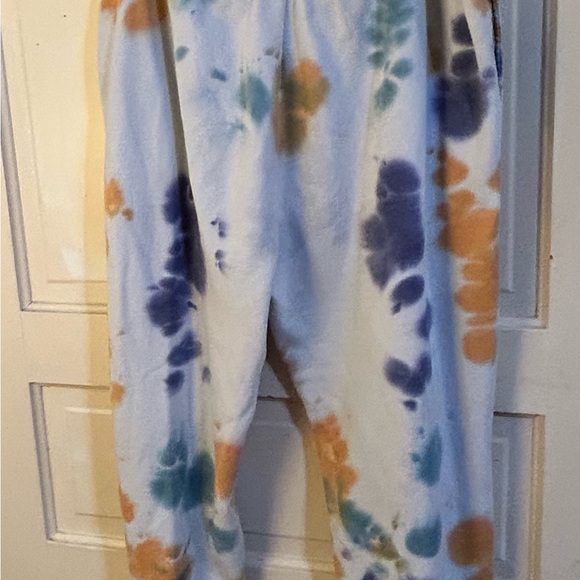 Ladies, flaming, Cheetos sweatpants size XL - Picture 8 of 9